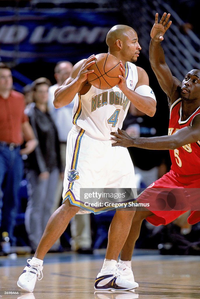 David Wesley Ryden David Wesley of the New Orleans Hornets looks to pass against Dion ...
