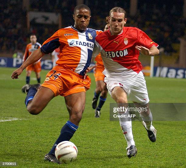 Monaco foward Dado Prso vies with Deportivo la Coruna defender Jorge Andrade , 05 November 2003 at Louis II stadium in Monaco, during their UEFA...