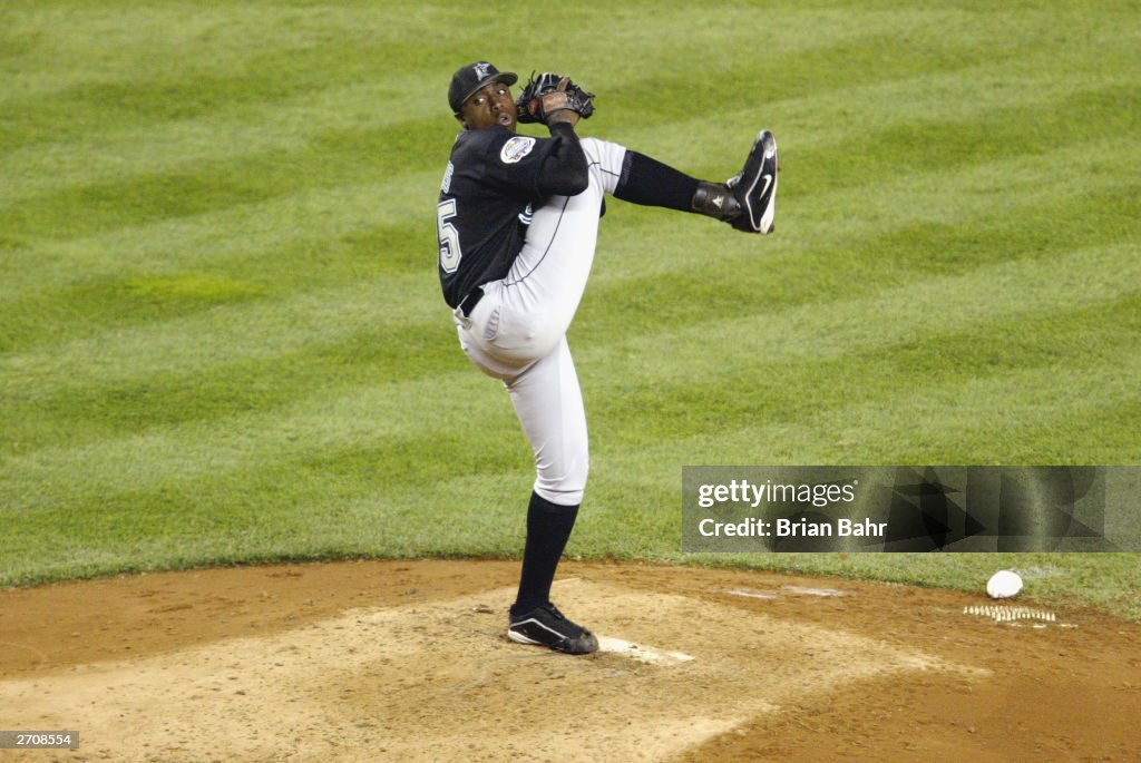 Dontrelle Willis winds up