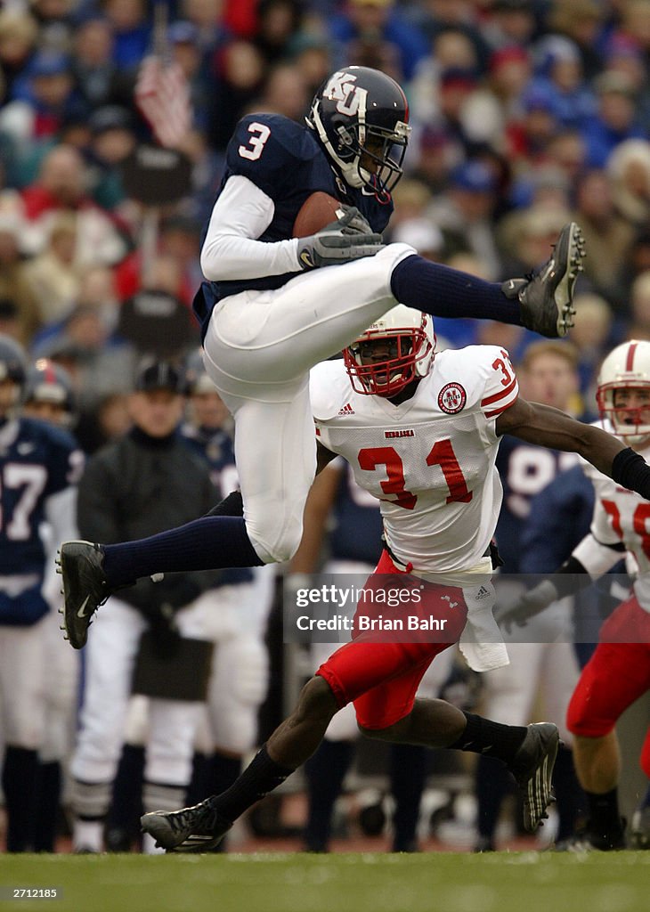 Gordon pulls down pass