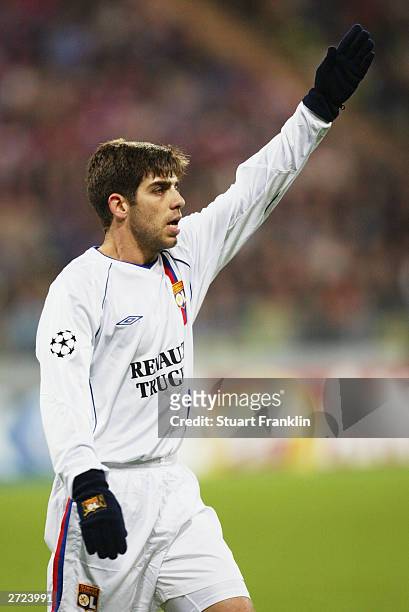 Juninho of Lyon in action during the UEFA Champions League Group A match between FC Bayern Munich and Olympique Lyonnais held on November 5, 2003 at...