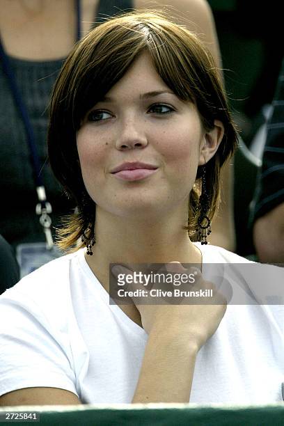 Singer/Actress Mandy Moore watches Andy Roddick play Rainer Schuettler of Germany during the Tennis Masters Cup November 13, 2003 at the Westside...