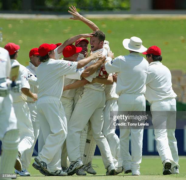 Paul Rofe 44 Paul Rofe (Cricketer) Stock Photos, High-Res Pictures, and Images ...