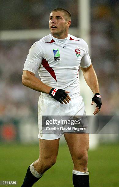 Ben Cohen of England in action during the Rugby World Cup Semi-Final match between England and France at Telstra Stadium November 16, 2003 in Sydney,...