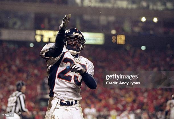 56 Denver Broncos Darrien Gordon Photos & High Res Pictures Getty Images
