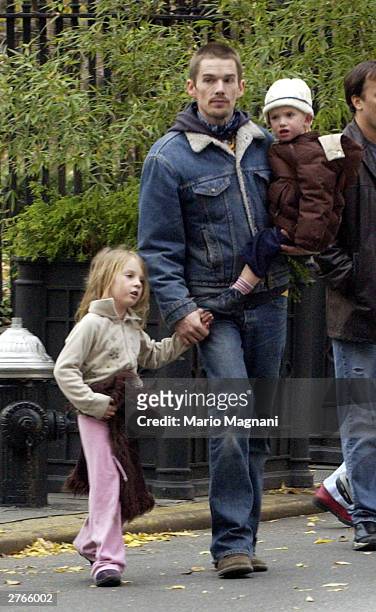 Ethan Hawke enjoys Thanksgiving with his kids, Maya and Roan in Gramercy Park November 27, 2003 in New York City.