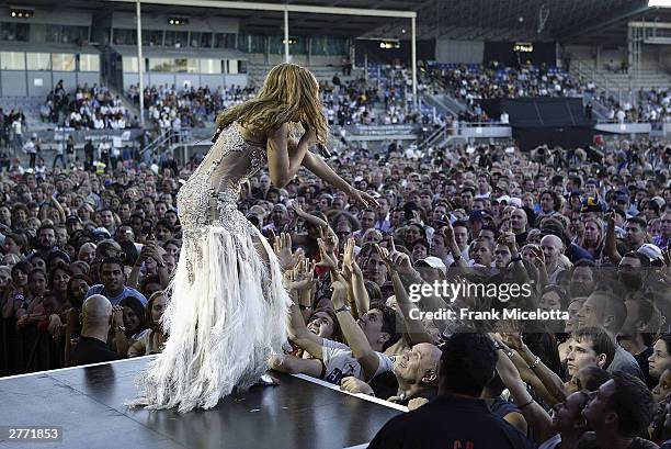 Beyonce Concert Audience Photos and Premium High Res Pictures - Getty ...