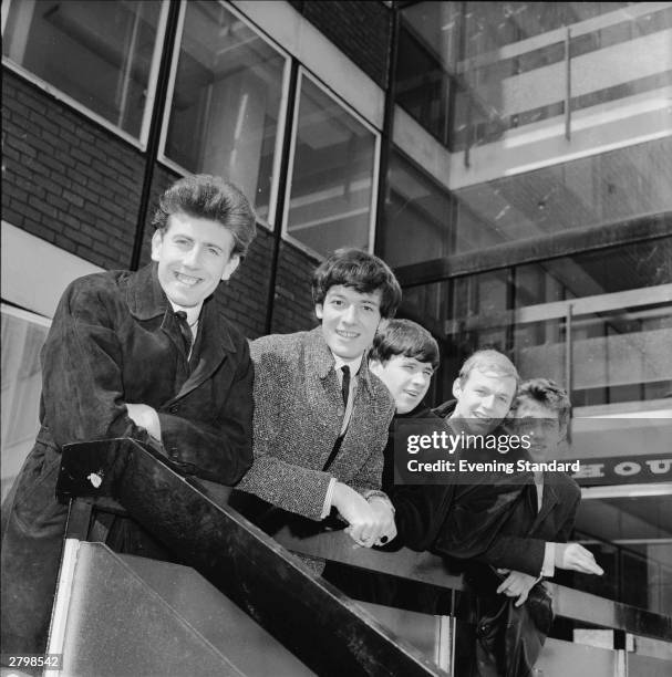 British pop group The Hollies, 11th April 1964. They are Allan Clarke, Bobby Elliot, Graham Nash, Tony Hicks and Eric Haydock.