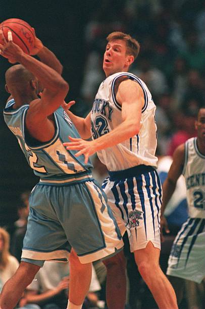 [Image: jerry-stackhouse-of-unc-against-jared-pr...8JhfFjIyQ=]