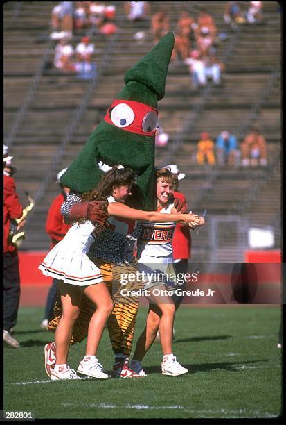 William Rothacker Jr Stanford Mascot Tree Photos and Premium High Res Pictures - Getty Images