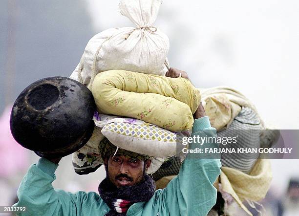 Turag 868 Turag River Photos & High Res Pictures - Getty Images