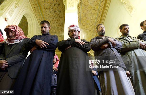 Muslims In Iraq Iraqi Sunni Muslims Hold Anti American Protest Outside Mosque Photos ...