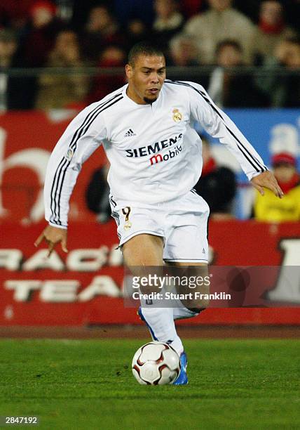 Ronaldo of Real Madrid running with the ball during the Spainish Primera league match between Real Mallorca and Real Madrid on December 21, 2003 at...