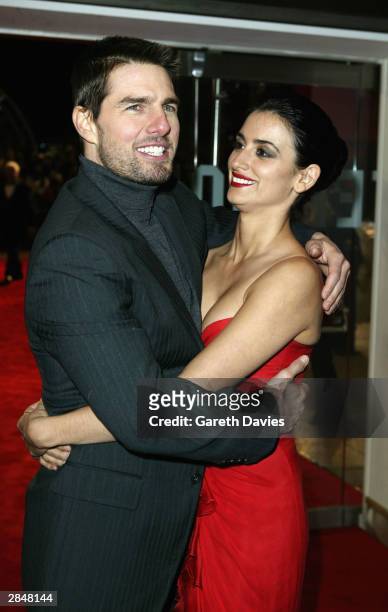Actor Tom Cruise and Actress Penelope Cruz arrive for the UK Premiere of "The Last Samurai" at the Odeon, Leicester Square on January 6, 2004 in...