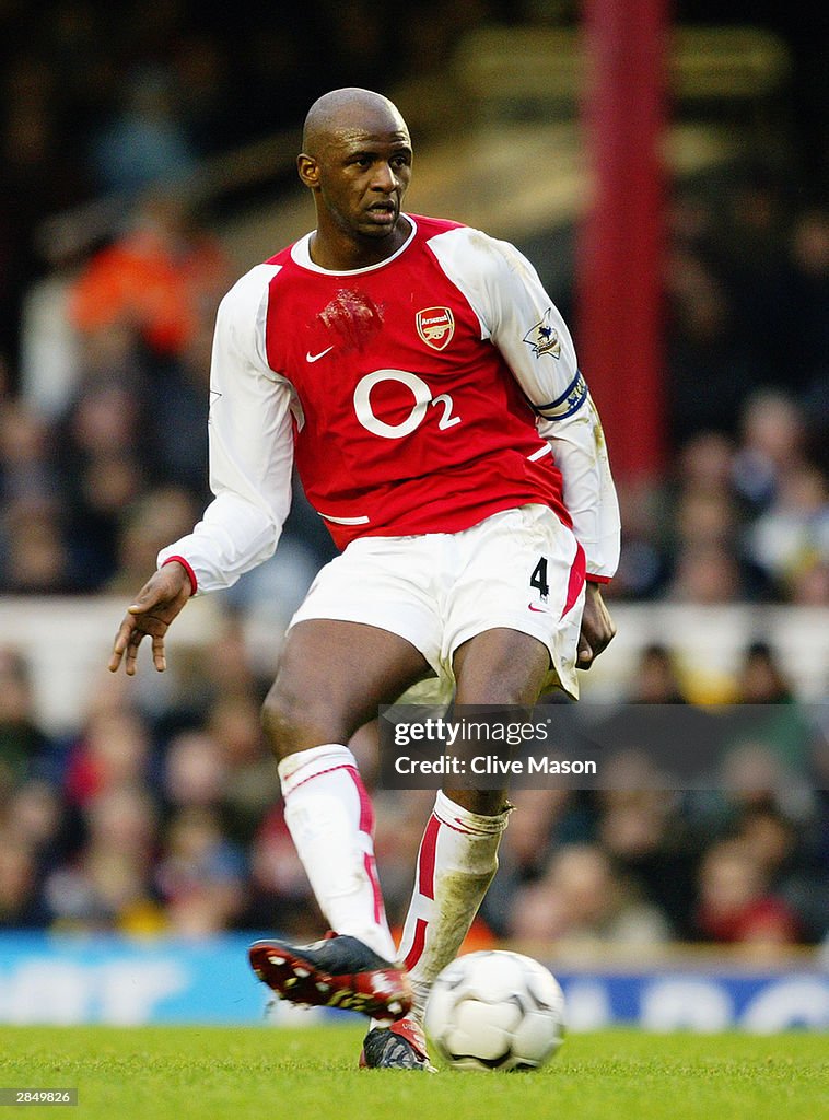 Patrick Vieira of Arsenal passes the ball