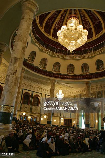 Muslims In Iraq Council Of Islamic Guidance Photos and Premium High Res Pictures ...