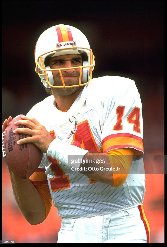 VINNY TESTAVERDE BUCCANEERS