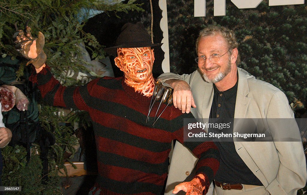 Hollywood Wax Muesum Unveils Freddy And Jason Wax Figures