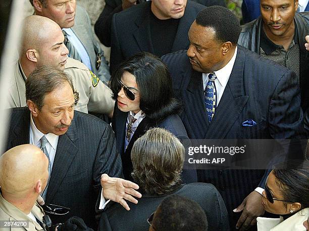 88 Michael Jackson Arrives At Santa Maria Court House For Arraignment 88 Michael Jackson Arrives At Santa Maria Court House For Arraignment