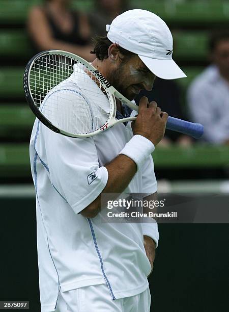 Pat Rafter Rips Shirt 67 Australian Commonweath Photos & High Res Pictures - Getty Images