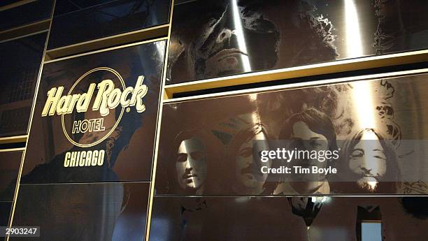 High Rocks Chicago 3,256 Hard Rock Chicago Stock Photos, High-Res Pictures, and Images ...