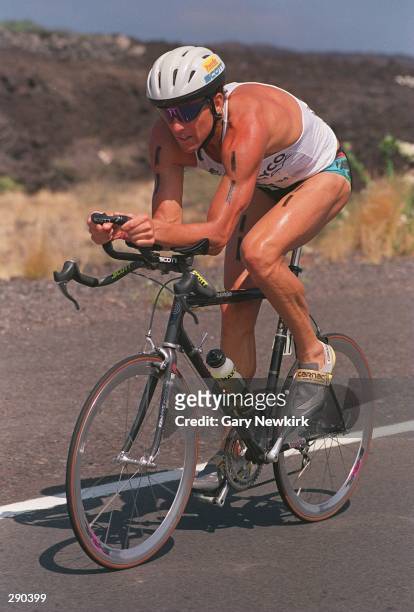 DAVE SCOTT OF THE USA IN ACTION DURING THE CYCLING PORTION OF THE GATORADE IRONMAN TRIATHLON IN KONA, HAWAII. SCOTT, A SIX-TIME WINNER OF THE EVENT,...