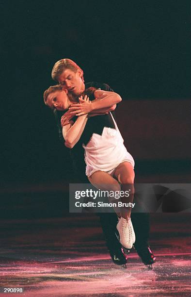 JENNI MENO AND TODD SAND DURING THE PAIRS COMPETITION AT THE US NATIONAL FIGURE SKATING CHAMPIONSHIPS AT THE CIVIC CENTER IN PROVIDENCE, RHODE ISLAND.