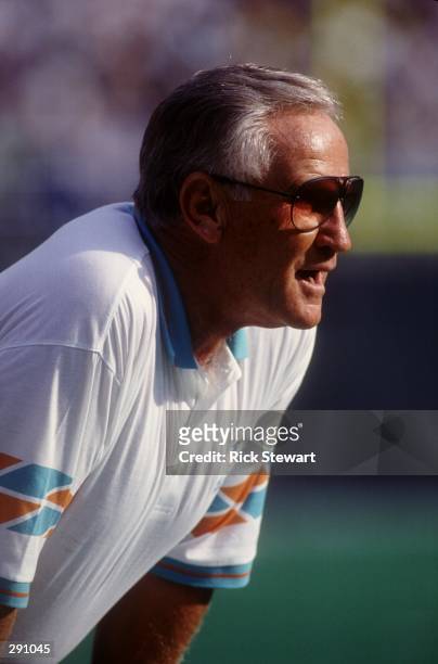 HEAD COACH DON SHULA OF THE MIAMI DOLPHINS DURING A 19-14 WIN OVER THE PHILADELPHIA EAGLES AT VETERANS STADIUM IN PHILADELPHIA, PENNSYLVANIA. THE...