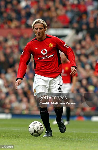 Diego Forlan in action during the FA Barclaycard Premiership match between Manchester United v Fulham on October 25, 2003 in Manchester, England.