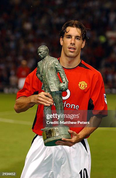 Ruud van Nistelrooy receives the Sir Matt Busby Player of the Year Award before the FA Barclaycard Premiership match between Manchester United v...