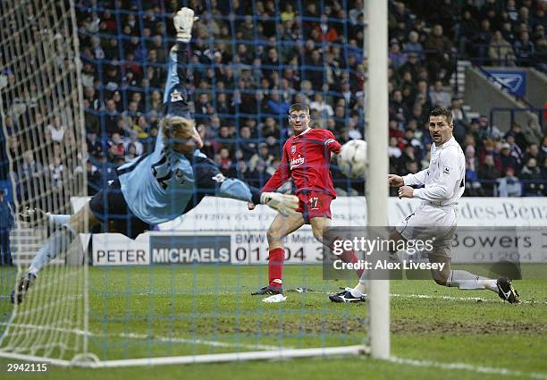 Steven Gerrard of Liverpool scores the second goal during the FA Barclaycard Premiership match between Bolton Wanderers and Liverpool at Reebok...