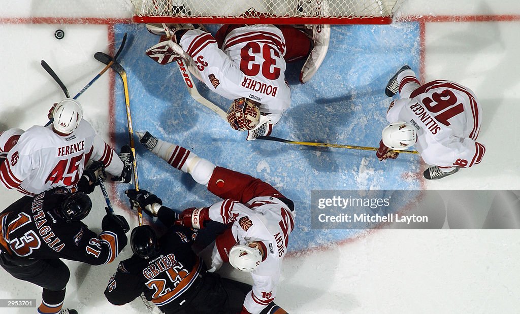 Coyotes v Capitals