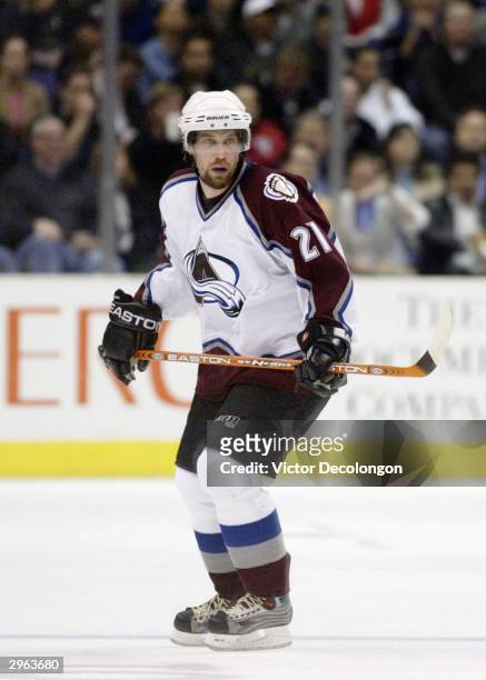 Peter Forsberg of the Colorado Avalanche skates in the neutral zone against the Los Angeles Kings on January 29, 2004 at Staples Center in Los...