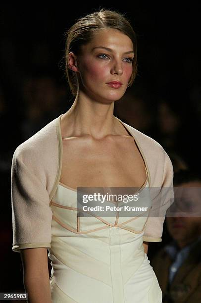 Model walks the runway at the Narciso Rodriguez fashion show on February 10, 2004 during Olympus 2004 Fashion Week at Bryant Park, in New York City.