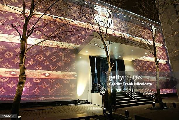 692 And Louis Vuitton Celebrate The Opening Of Louis Vuitton Stock Photos,  High-Res Pictures, and Images - Getty Images