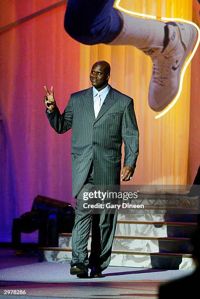 Shaquille O'Neal of the Los Angeles Lakers attends the American Express Celebrates the Rewarding Life of Magic Johnson event on February 12, 2004 at...