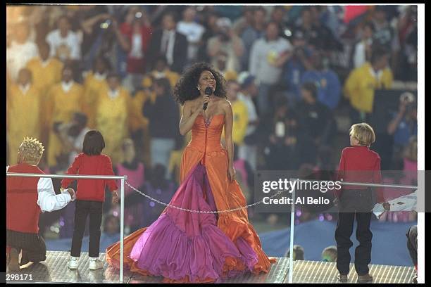 Diana Ross performs at the halftime show during Super Bowl XXX between the Dallas Cowboys and Pittsburgh Steelers at Sun Devil Stadium in Tempe,...