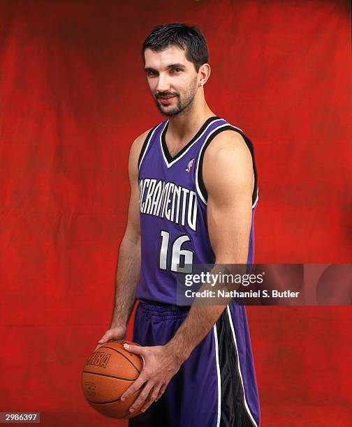 Peja Stojakovic of the Sacramento Kings poses for a portrait before competing in the Foot Locker 3-Point Shootout on February 14 part of the 2004...