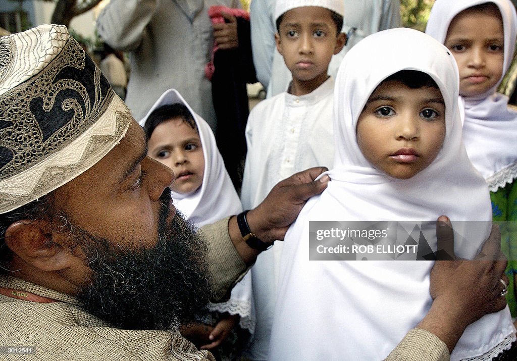Muhammad Rafa Maulana Indian Muslim Maulana Mohammed Rafique of the Raza Academy, a Muslim ...