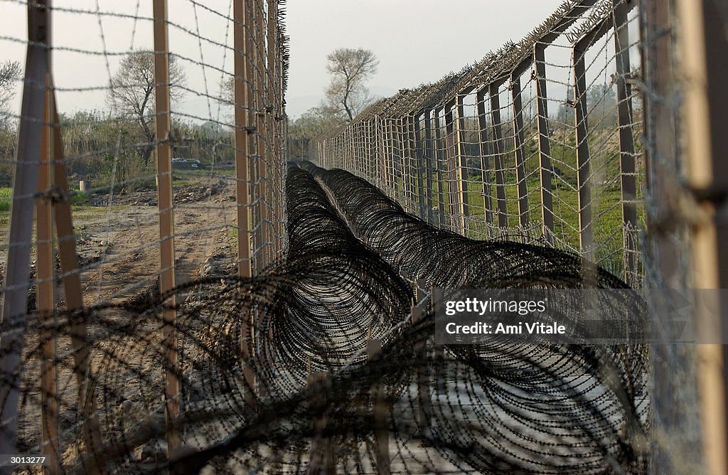 India/Pakistan Border Fence Under Construction