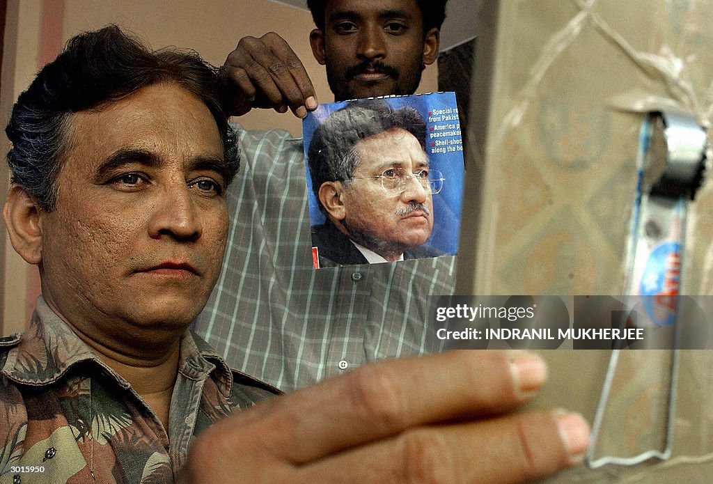 Api Divekar Indian actor Deepak P. Divekar , dressed as Pakistani President... News ...