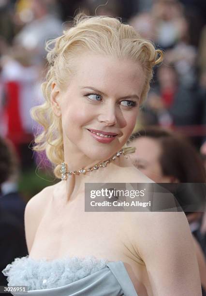 Actress Nicole Kidman attends the 76th Annual Academy Awards at the Kodak Theater on February 29, 2004 in Hollywood, California.
