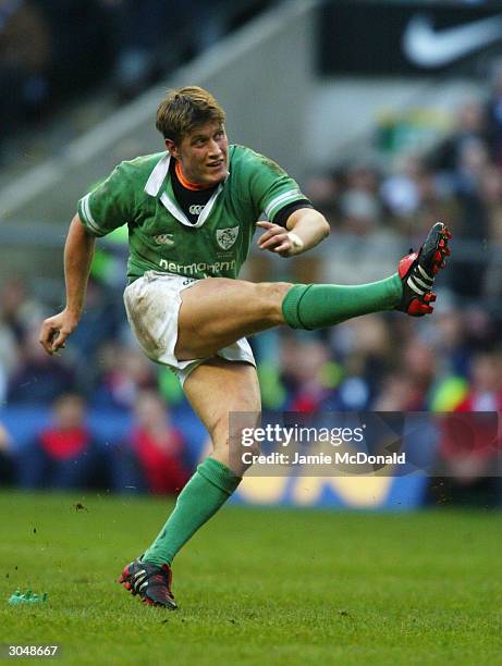 Ronan O'Gara of Ireland kicks a penalty during the RBS Six Nations match between England and Ireland at Twickenham on March 6, 2004 in London.
