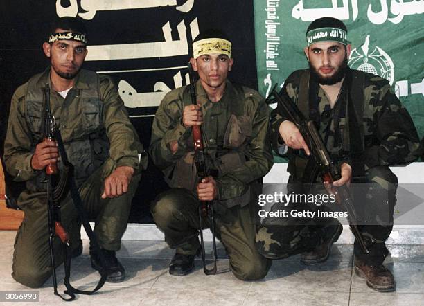 Al Jobayed Fatah Al Aqsa Martyrs Brigades Photos and Premium High Res Pictures ...