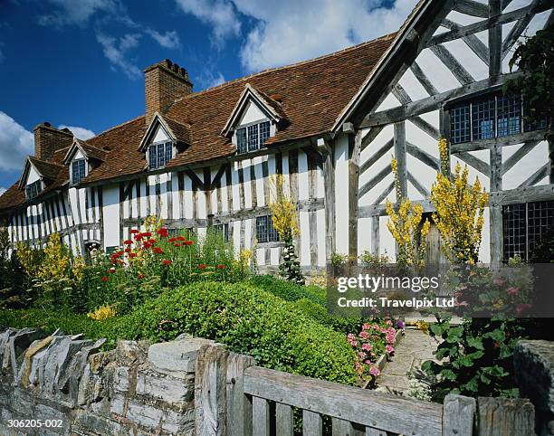 england,warwickshire,stratford upon avon,mary arden's house - stratford upon avon stock pictures, royalty-free photos & images