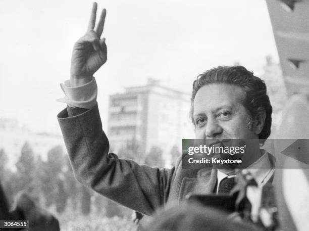 Mario Soares, the leader of the Portuguese Socialist Party, speaking at a rally in Lisbon.