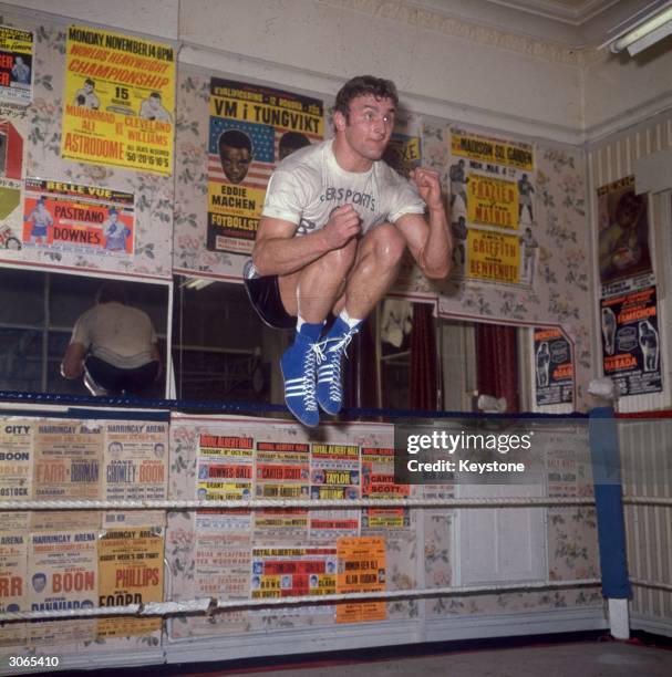 Heavyweight boxer Joe Bugner during a training session.