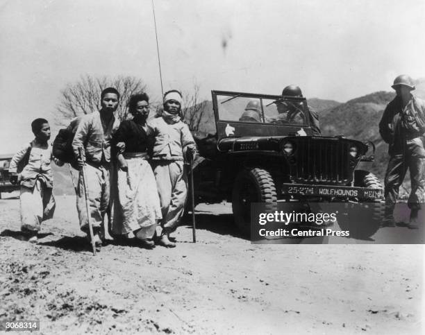 Korean refugees fleeing from the war.