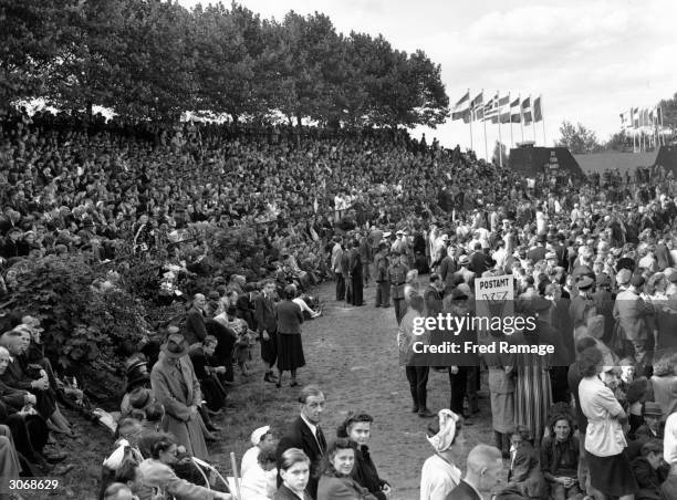 Mass anti-fascist rally in Berlin's Werner-Seelenbinder Stadium.
