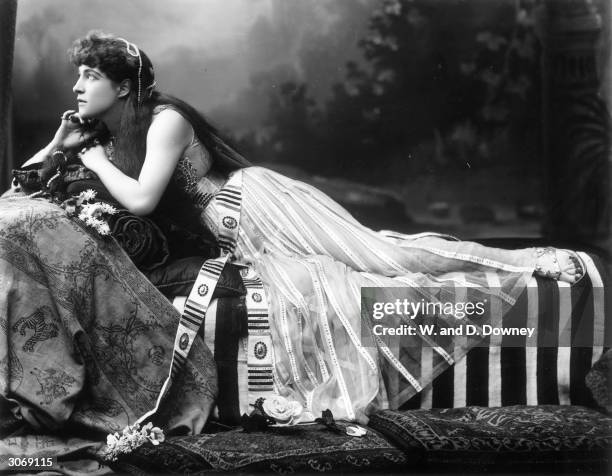 Lillie Langtry in costume for her role as Cleopatra in 'Anthony and Cleopatra'.